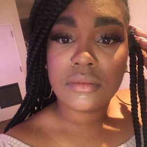 Meet your Posher, Kena